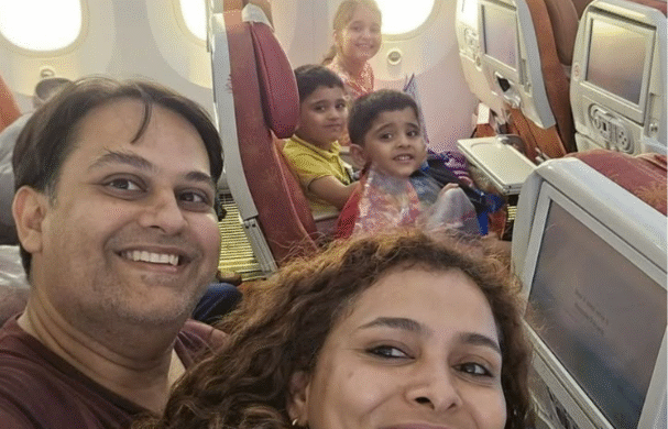 সন্তানদের সঙ্গে চিকিৎসক দম্পতির তোলা সেলফিই এখন শুধুই স্মৃতিচিহ্ন
