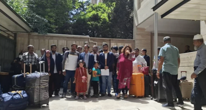 ইরানে আটকে পড়া ২৮ বাংলাদেশি পাকিস্তানে পৌঁছেছেন, দ্রুত দেশে ফিরবেন