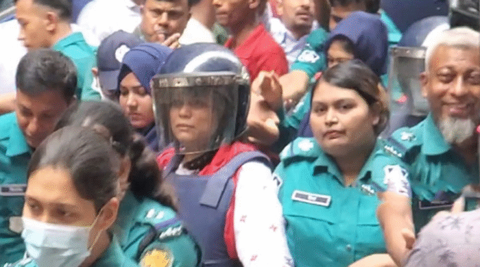 নিষিদ্ধ মিছিলে অংশগ্রহণের অভিযোগে সাবেক এমপি তুহিন দুই দিনের রিমান্ডে