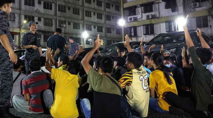 মালয়েশিয়ায় আইএস সংশ্লিষ্টতার অভিযোগে আটক ৩৬ বাংলাদেশি: চরমপন্থার হুমকিতে নতুন উদ্বেগ
